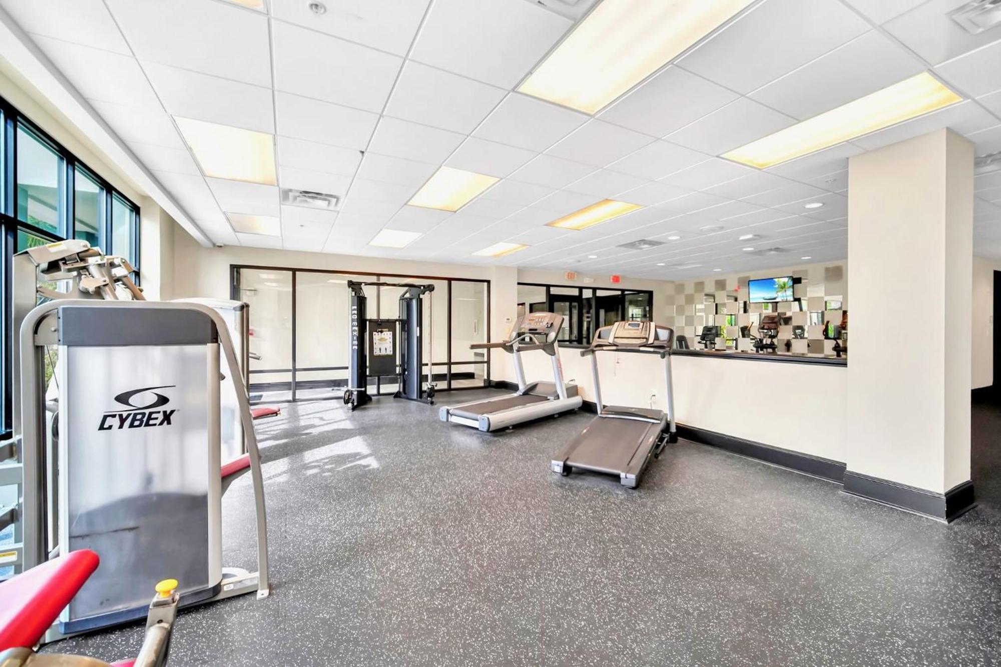 Stunning 2Br Condo With Hot Tub And Pool, Near Disney! Orlando Bagian luar foto