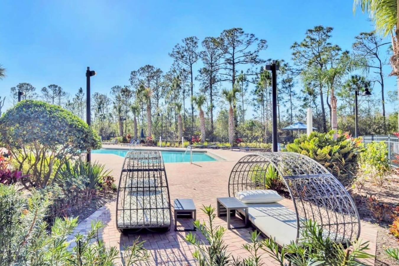 Stunning 2Br Condo With Hot Tub And Pool, Near Disney! Orlando Bagian luar foto