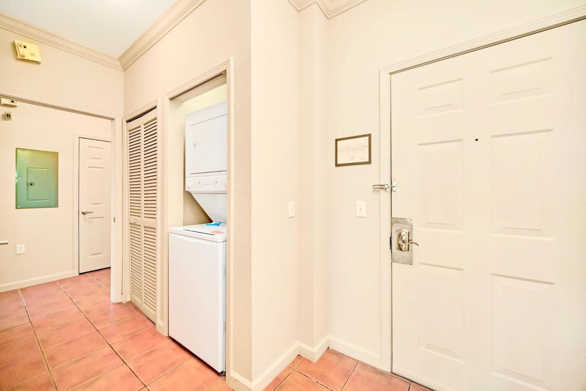 Stunning 2Br Condo With Hot Tub And Pool, Near Disney! Orlando Bagian luar foto