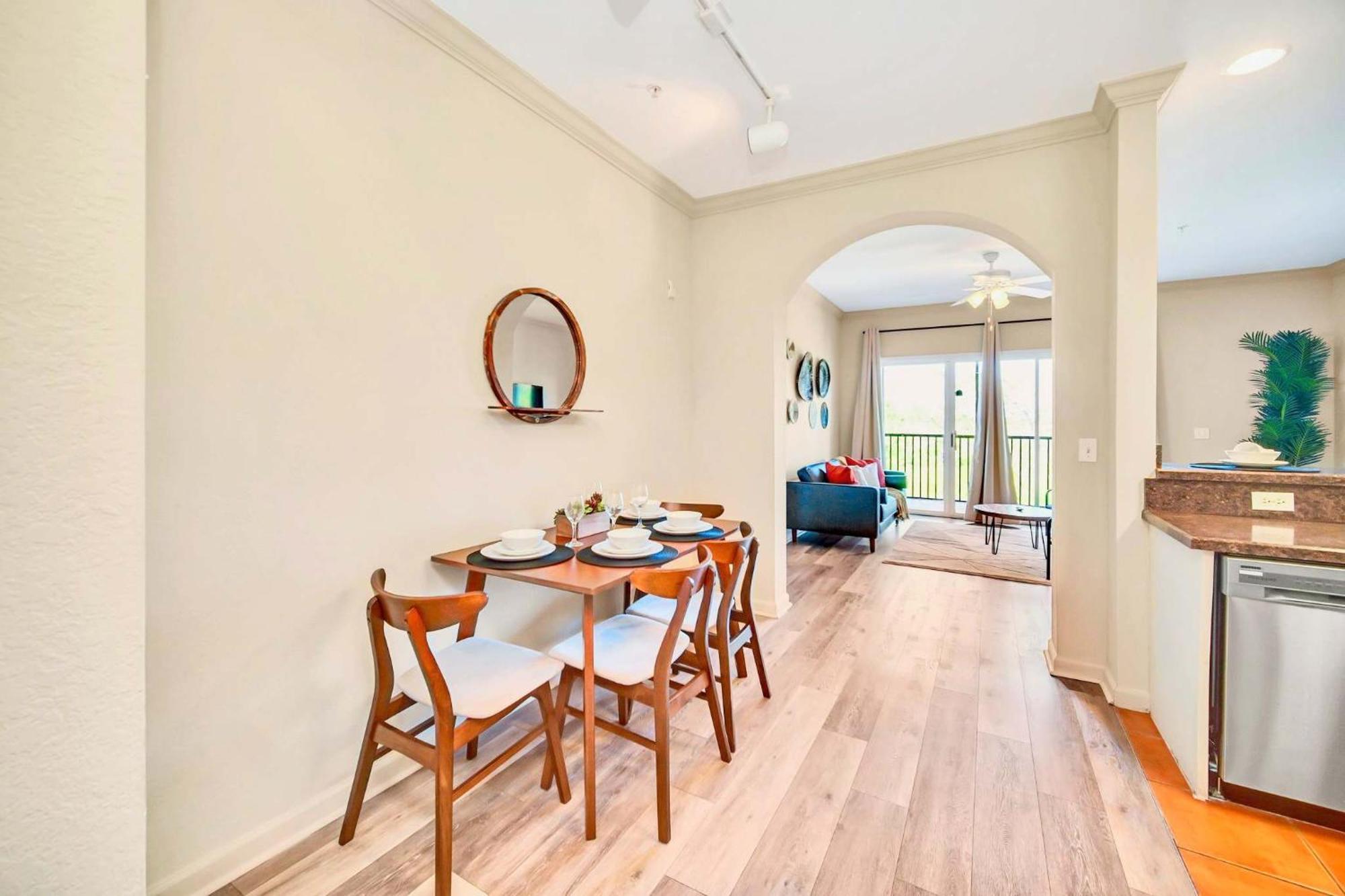 Stunning 2Br Condo With Hot Tub And Pool, Near Disney! Orlando Bagian luar foto